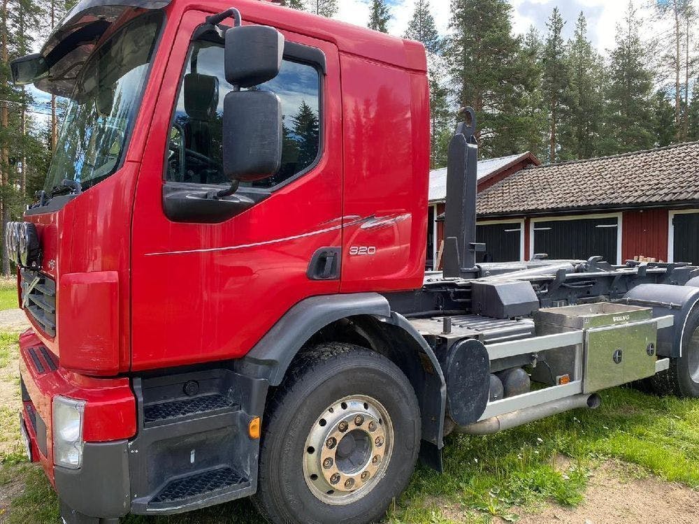 Volvo FE-320 6x2 nosič kontejneru