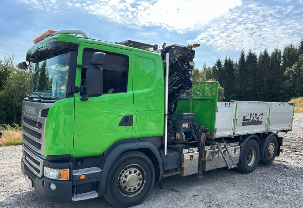 Scania G370 6x2 sklápěč s hydraulickou rukou