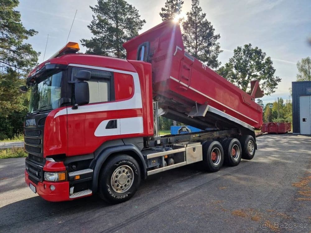 Scania R520 V8 8x4 sklápěč